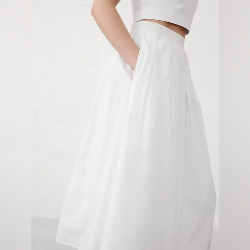 NWT! Banana Republic White Poplin Midi Skirt - Multiple 🪨